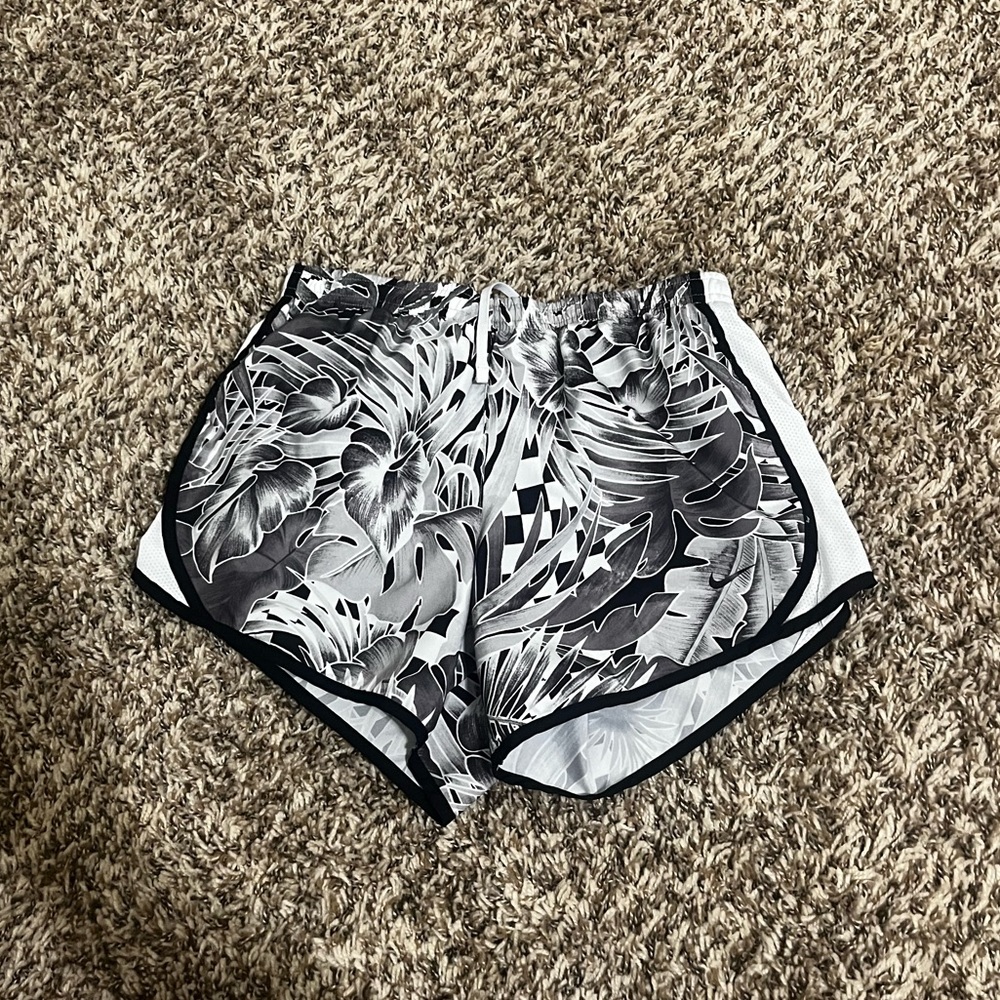 NIKE FLORAL SHORTS